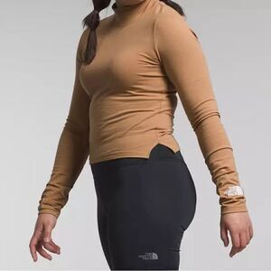 🆕 The North Face Women’s Long Sleeve Evolution Fitted Mock Neck size L